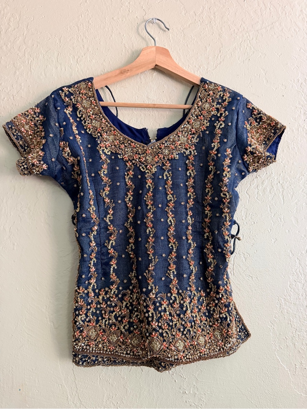 Unk Navy Embroidered Short Sleeve Women's Top pit to pit 18", length 21 1/2"